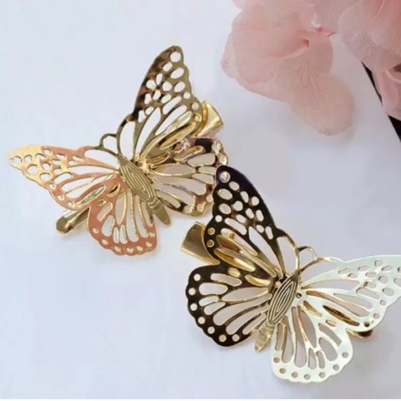Golden Butterfly 🦋 Hair Clips - Picture 2 of 3